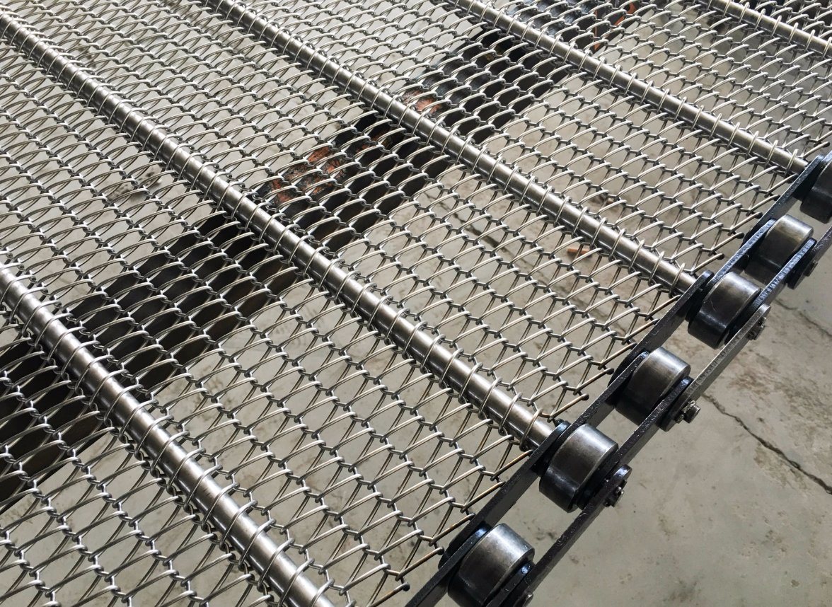 WIRE MESH CONVEYOR BELT